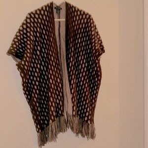 Max Edition Women’s Poncho